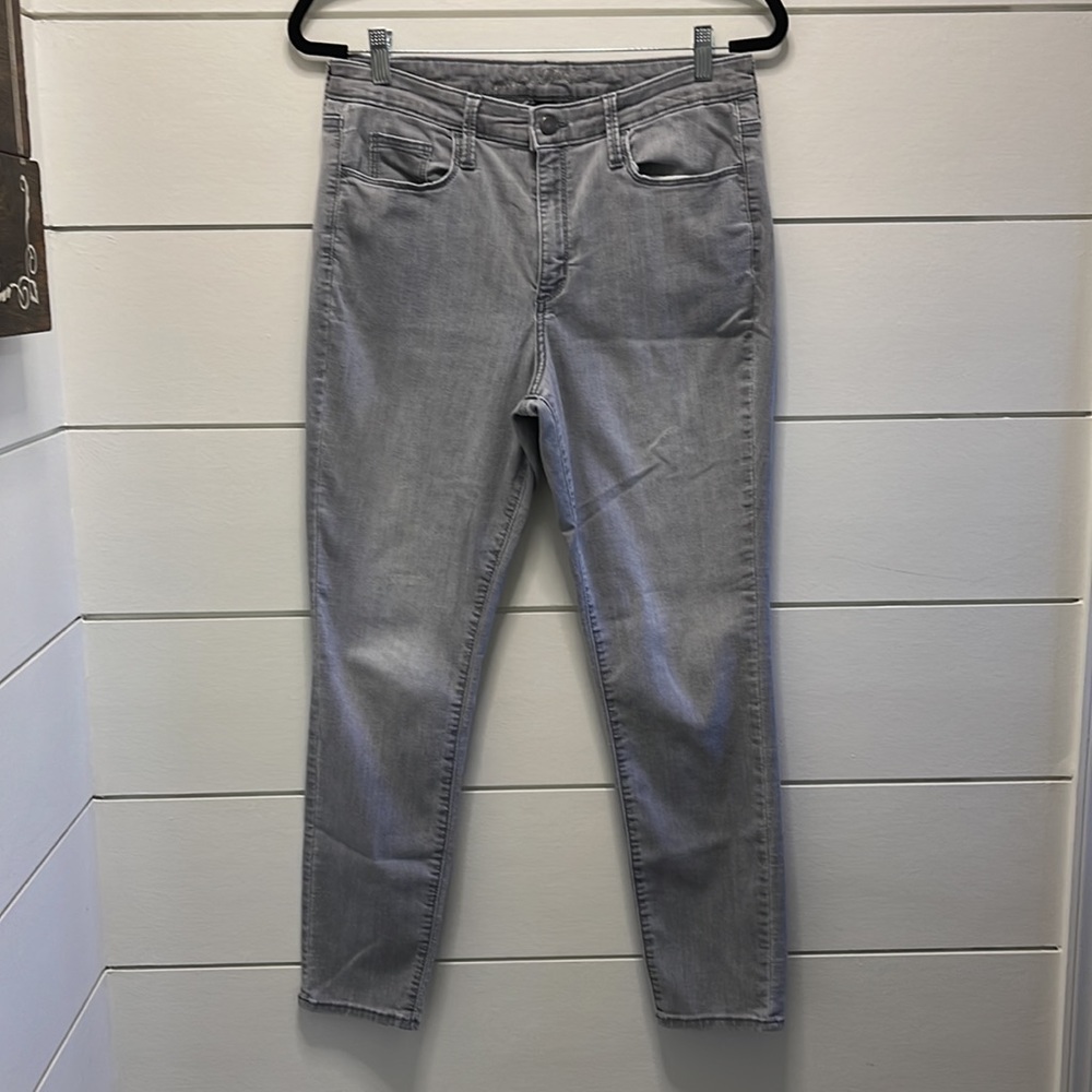 Universal Thread Jeans - Picture 3 of 9